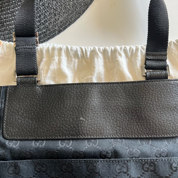 Authentic Gucci Black Crossbody Bag - Picture 9 of 11